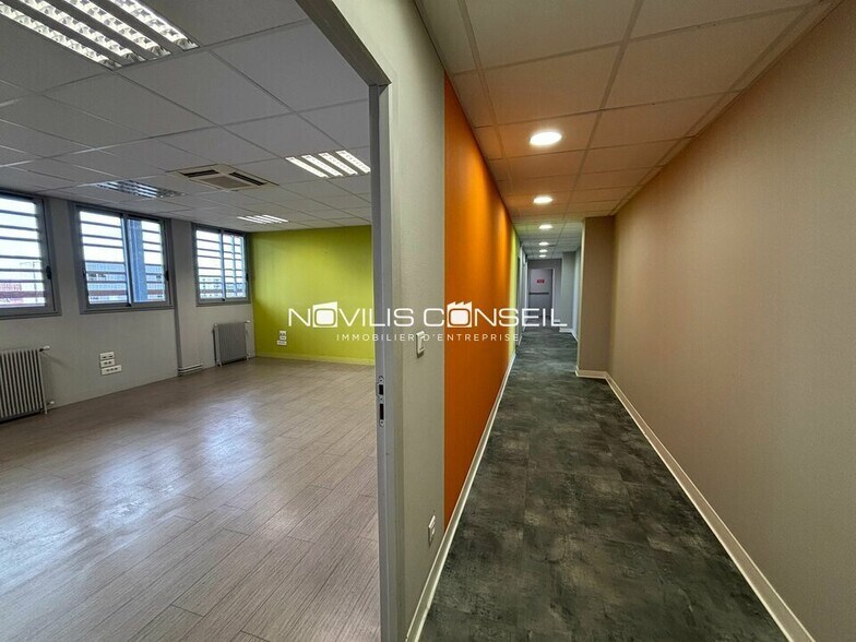 Office in Toulouse for lease - Interior Photo - Image 3 of 6