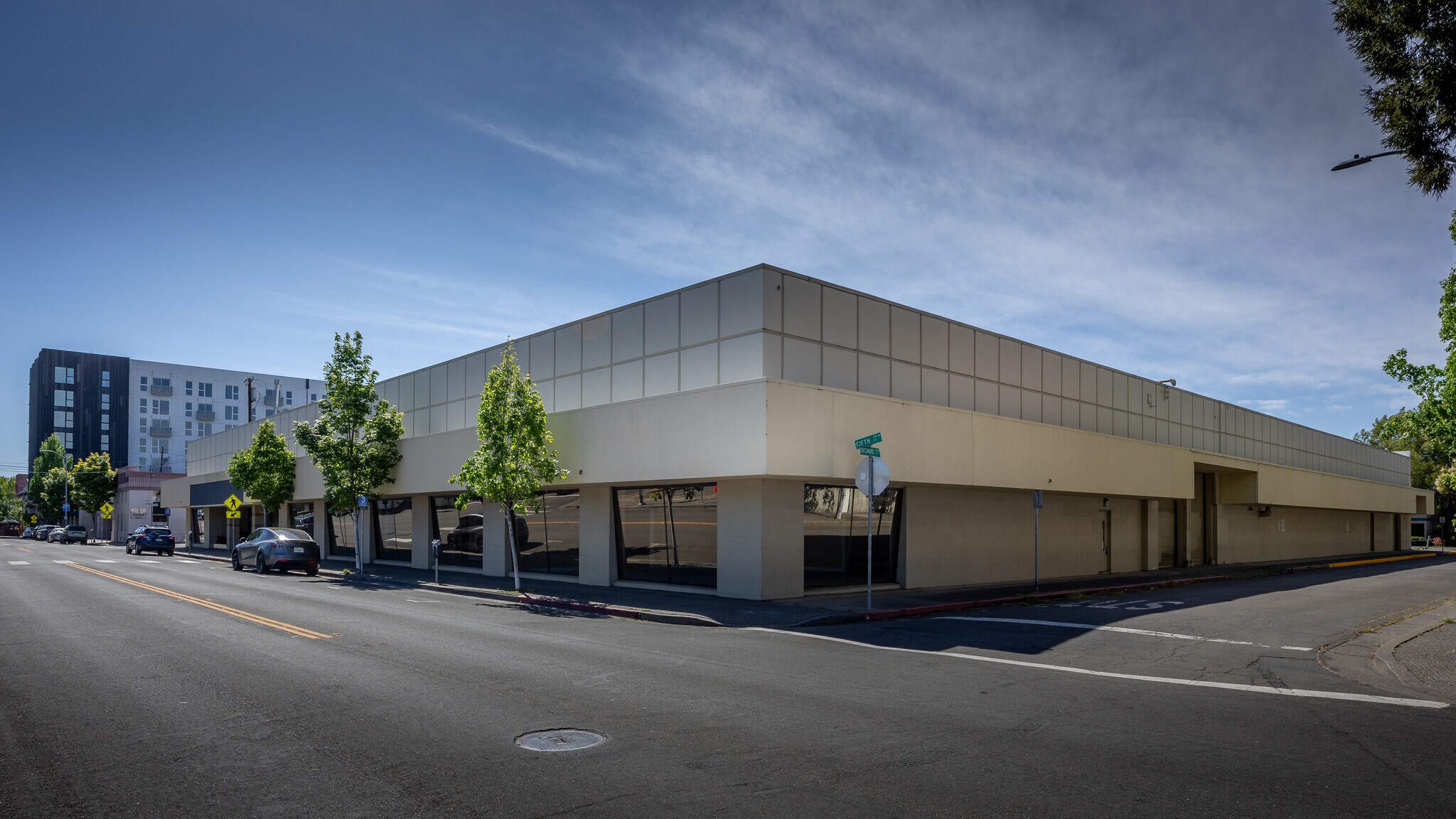 707 5th St, Santa Rosa, CA à louer Photo du bâtiment- Image 1 de 13