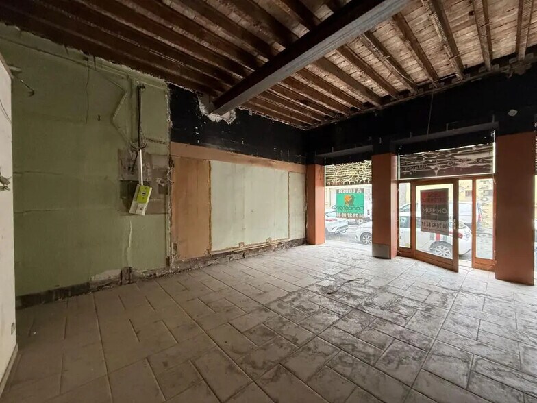 Retail in Lyon for sale - Interior Photo - Image 3 of 3