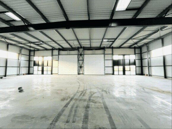 Flex in Le Havre for lease - Building Photo - Image 2 of 3