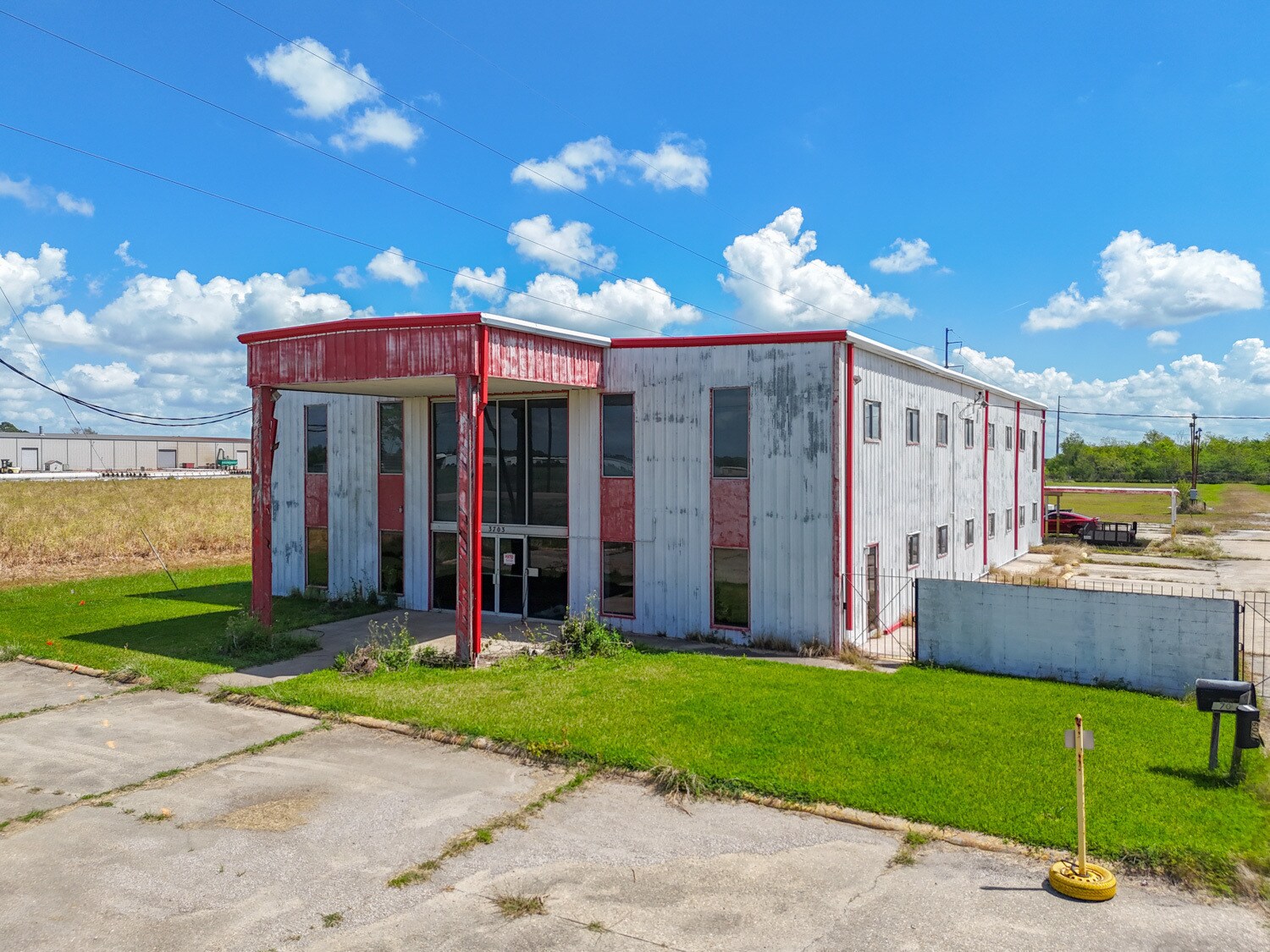 3703 S Lewis St, New Iberia, LA à vendre Photo principale- Image 1 de 21