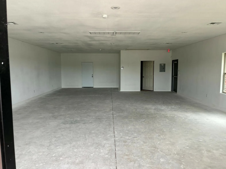 14800 S Western Ave, Oklahoma City, OK for lease - Interior Photo - Image 3 of 8