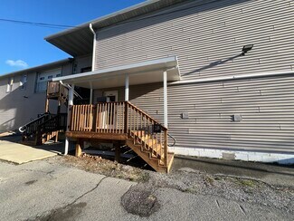 Plus de détails pour 18 S 11th St, Akron, PA - Local d'activités à louer