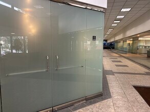 8001 Lincoln Ave, Skokie, IL for lease Building Photo- Image 1 of 10