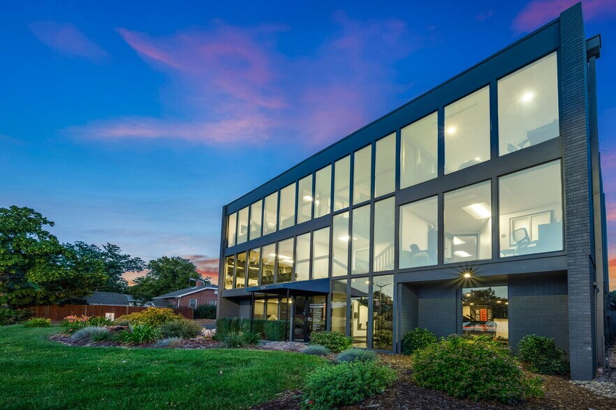 504 W Eisenhower Blvd, Loveland, CO à vendre - Photo du bâtiment - Image 2 de 42