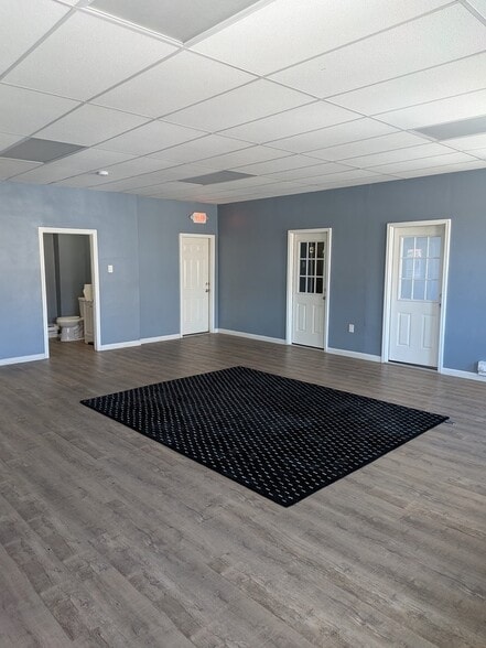 159 Commercial St, Lynn, MA for lease - Building Photo - Image 3 of 6