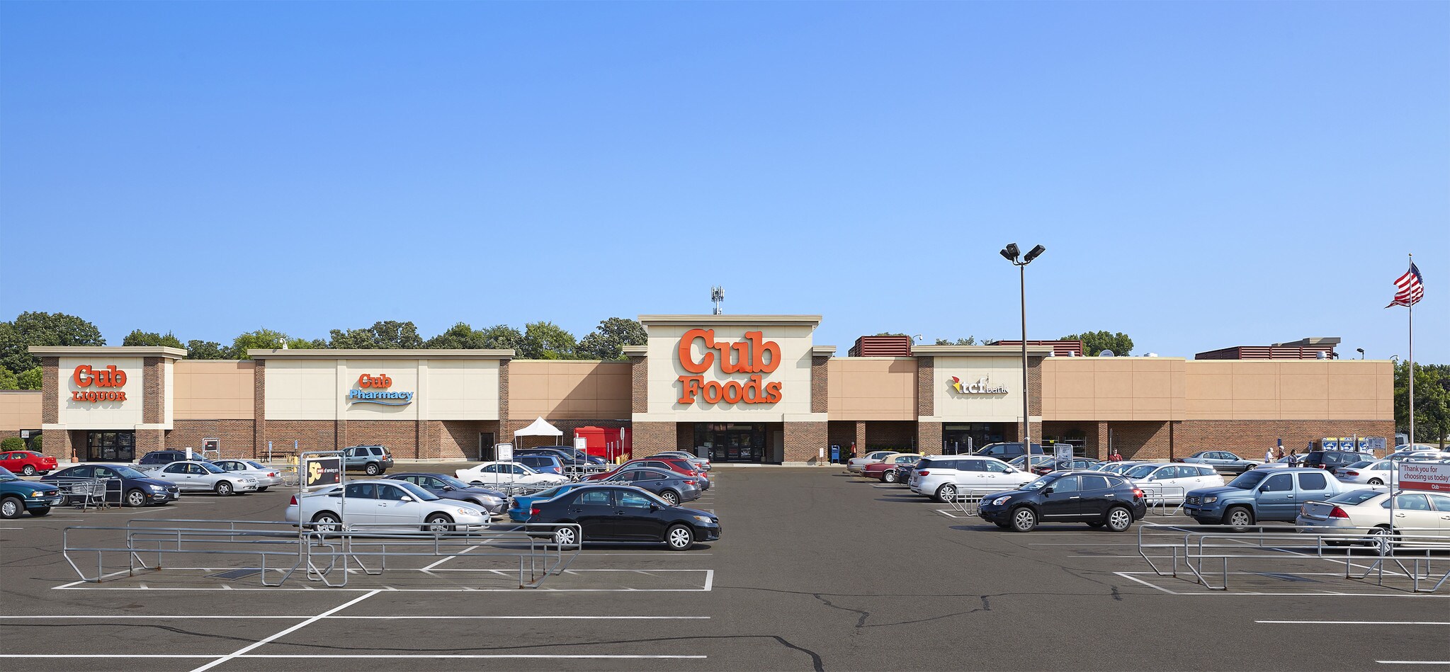 10520-10608 S France Ave, Bloomington, MN for lease Primary Photo- Image 1 of 5