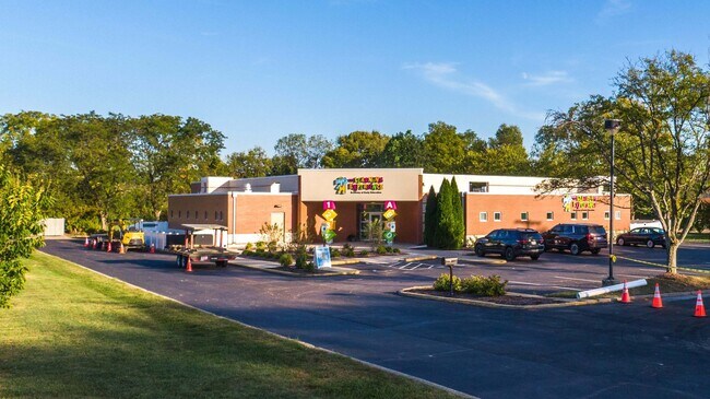 More details for 722 N Fairfield Rd, Dayton, OH - Retail for Sale