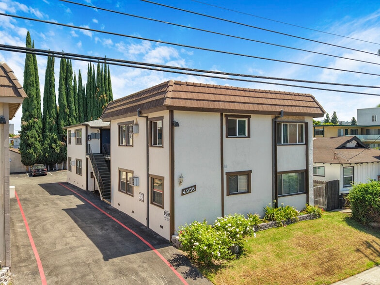 4956-4960 Kester Ave, Sherman Oaks, CA for sale - Building Photo - Image 3 of 26