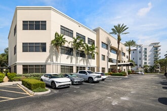 1400 Centrepark Blvd, West Palm Beach, FL for lease Interior Photo- Image 2 of 7