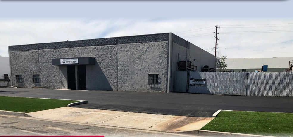 1361 N Hundley St, Anaheim, CA for sale - Primary Photo - Image 1 of 5