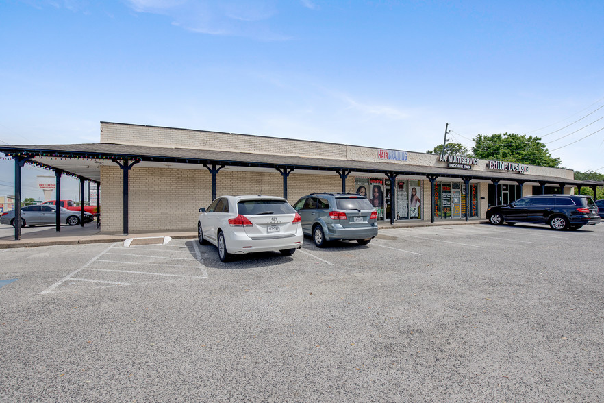 14510-14526 Piping Rock, Houston, TX for lease - Building Photo - Image 2 of 4