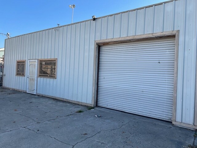 1724 W 2nd St, Santa Ana, CA à vendre - Photo du bâtiment - Image 2 de 15
