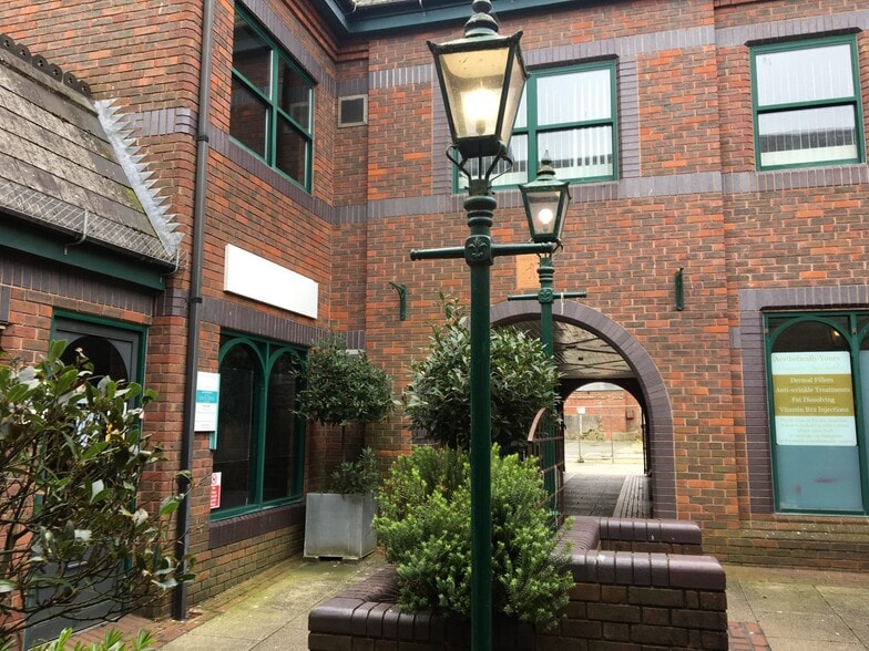 Grays Walk, Newport à louer - Photo du bâtiment - Image 2 de 2