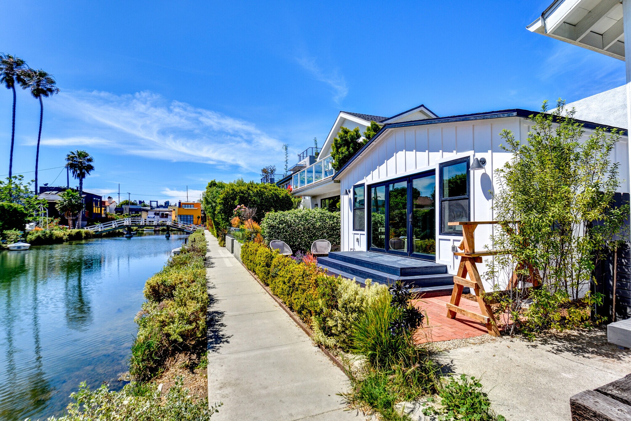 223 Howland Canal, Venice, CA for sale Primary Photo- Image 1 of 40