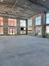 100 E Main St, Lewisville, TX à louer Photo intérieure- Image 2 de 5