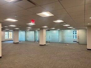 1300 Wilson Blvd, Arlington, VA for lease Interior Photo- Image 2 of 7