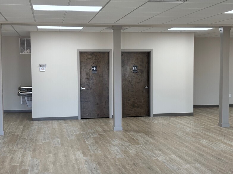 221 Osage Ln, Waynesboro, VA à louer - Photo du bâtiment - Image 2 de 6