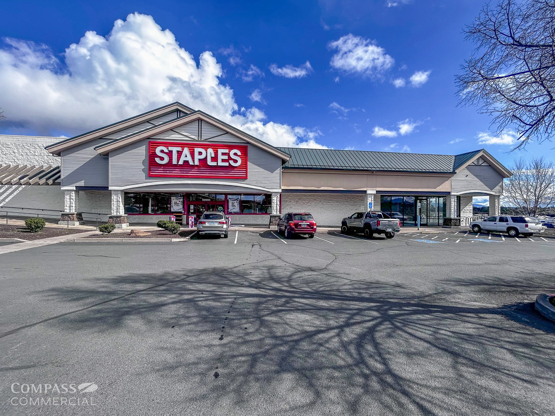 63485 N Highway 97, Bend, OR à louer Photo du bâtiment- Image 1 de 2