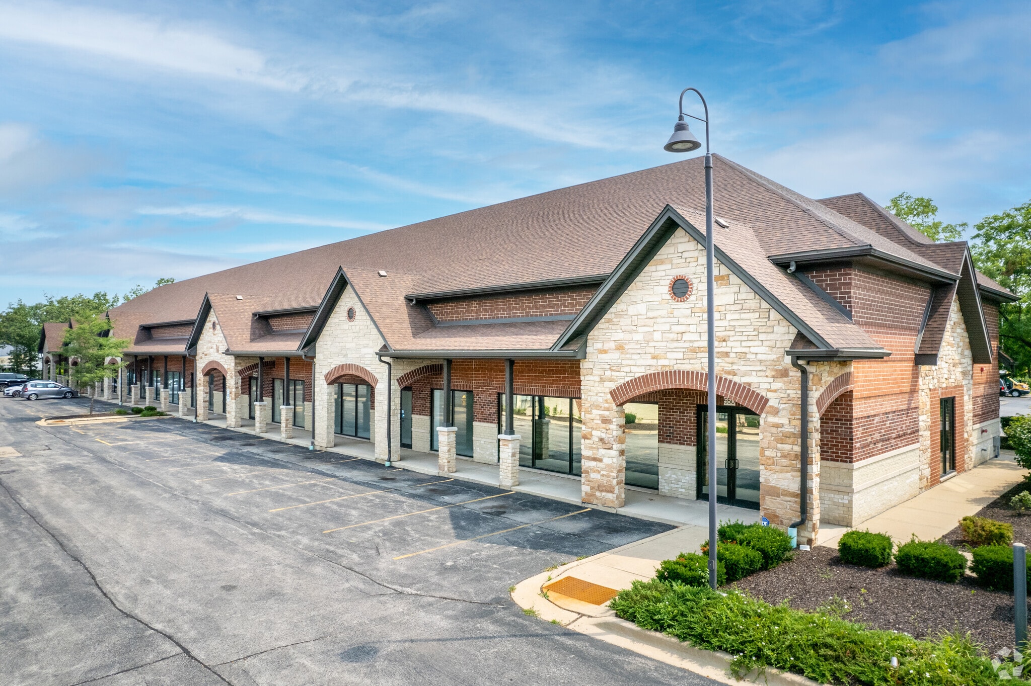 550-564 W Boughton Rd, Bolingbrook, IL for lease Primary Photo- Image 1 of 11