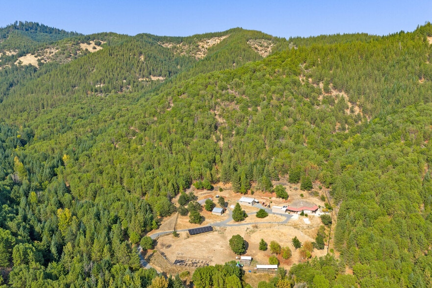 4220 Wards Creek Rd, Rogue River, OR for sale - Aerial - Image 3 of 83