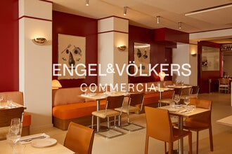 Retail in Barcelona, Barcelona for lease Interior Photo- Image 2 of 19