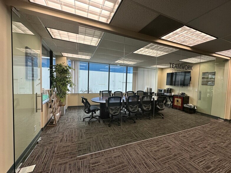 4725 Mercury St, San Diego, CA à louer - Photo du bâtiment - Image 1 de 11