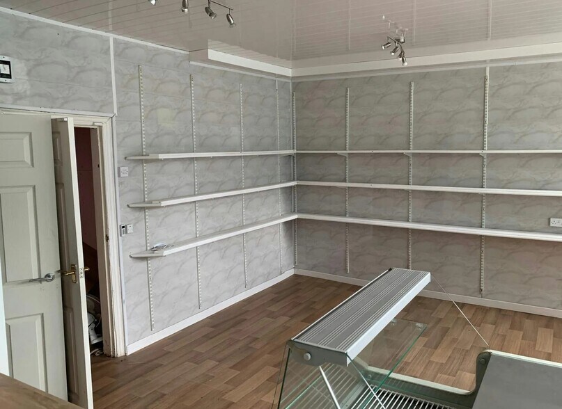 172 High St, Stonebroom for sale - Interior Photo - Image 2 of 5