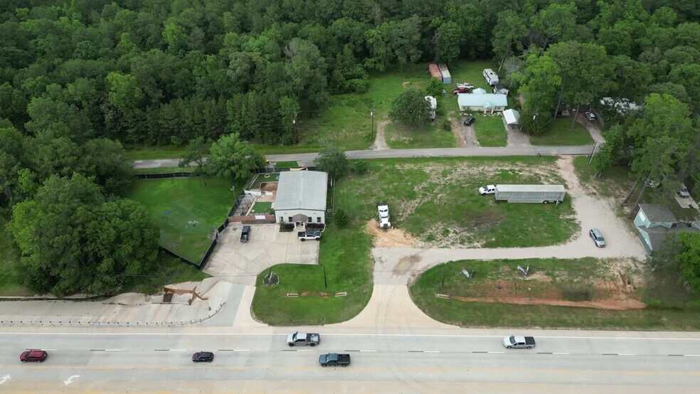 10332 FM 1097 Rd W, Willis, TX à vendre - Vidéo sur l’inscription commerciale - Image 2 de 12