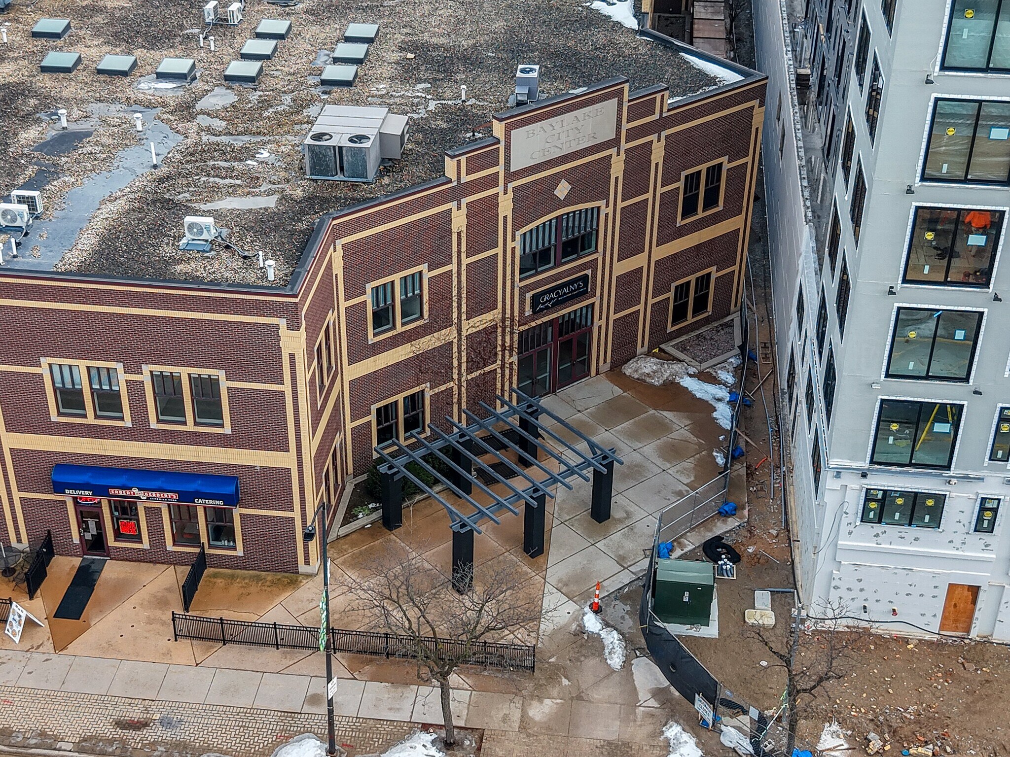 301 N Adams St, Green Bay, WI à vendre Photo principale- Image 1 de 27