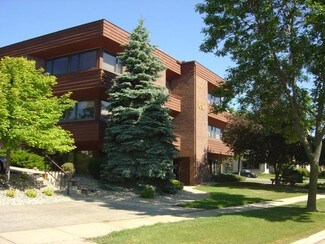 Plus de détails pour 414 D'Onofrio Dr, Madison, WI - Bureau à louer