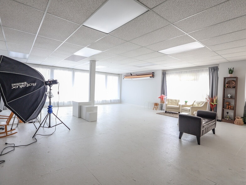 5002 50 st, Stettler, AB for sale - Building Photo - Image 2 of 35