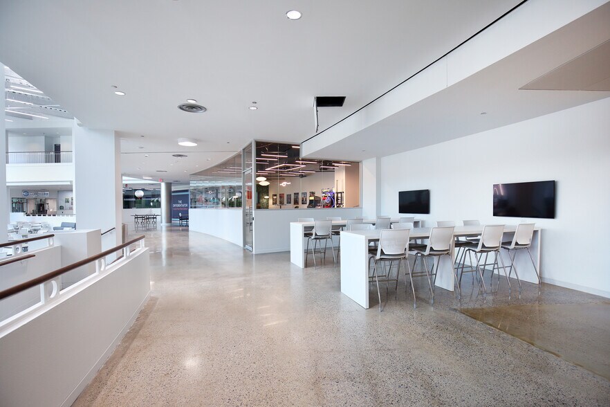 6501 Legacy Dr, Plano, TX à louer - Photo intérieure - Image 2 de 32