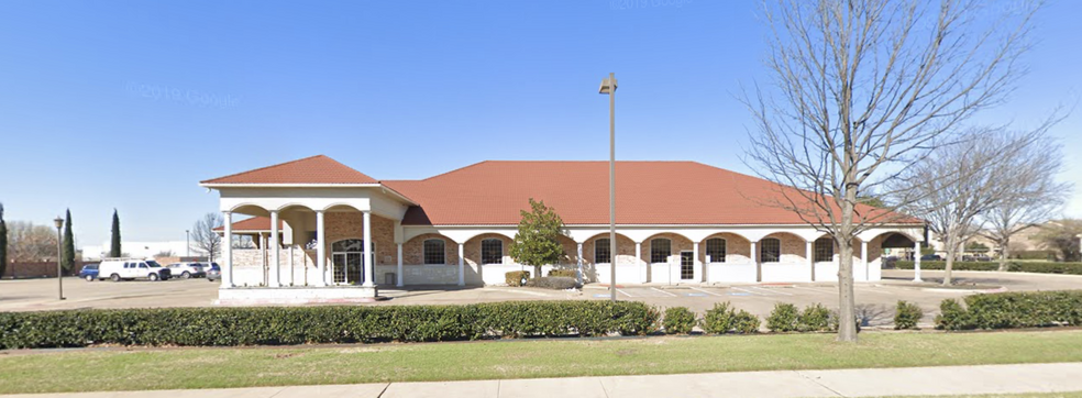 2210 W Buckingham Rd, Garland, TX for lease - Building Photo - Image 1 of 70