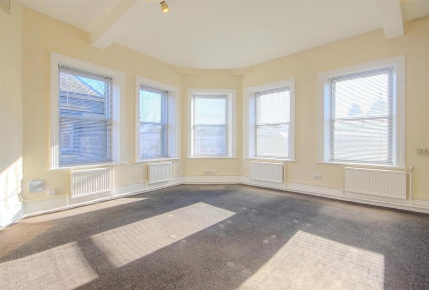 16 Swadford St, Skipton for lease - Building Photo - Image 3 of 7