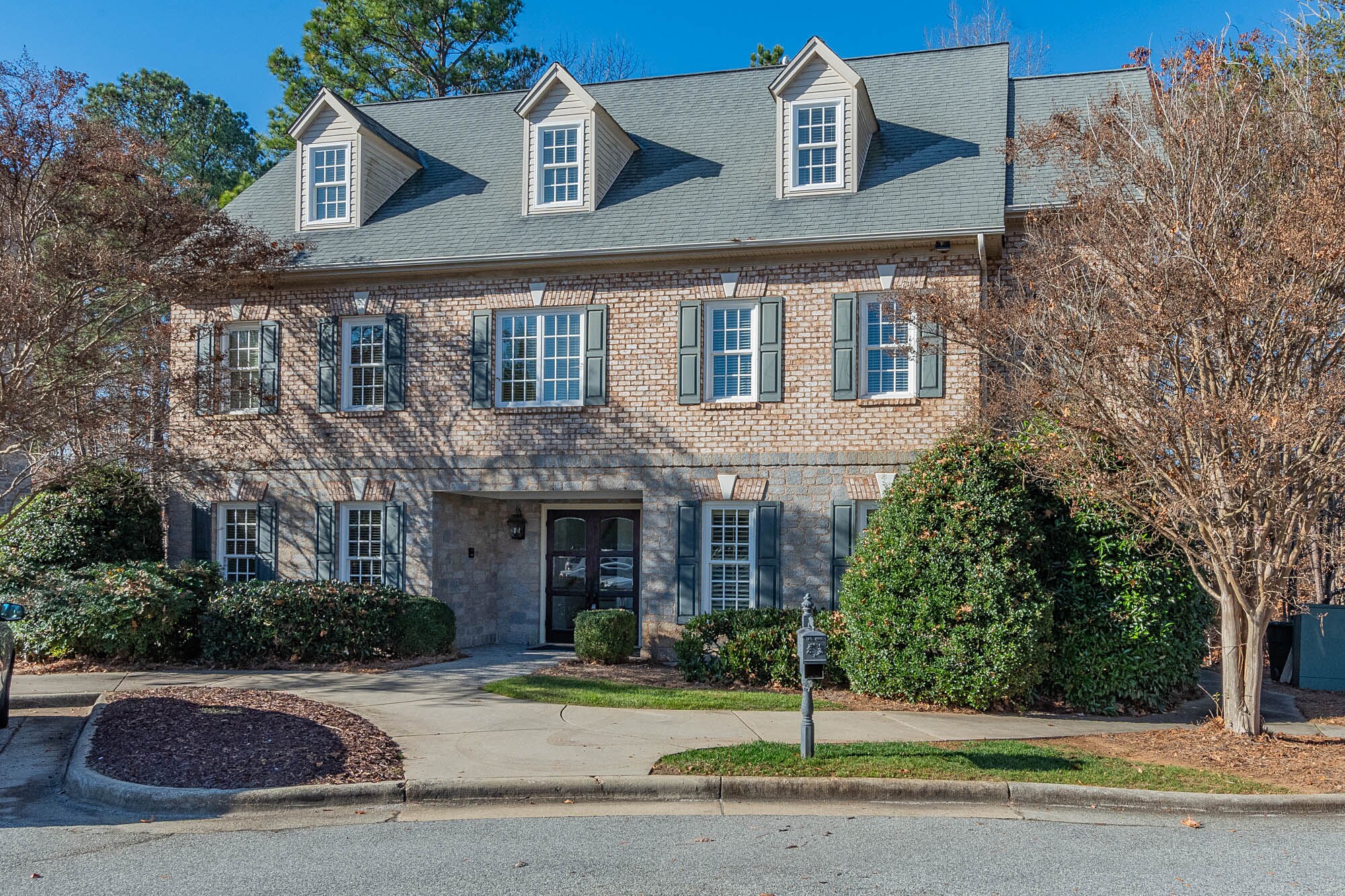 3907 N Elm St, Greensboro, NC à vendre Photo du bâtiment- Image 1 de 10