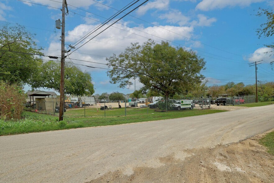 2405 Gardenia Dr, Austin, TX à vendre - Autre - Image 3 de 11