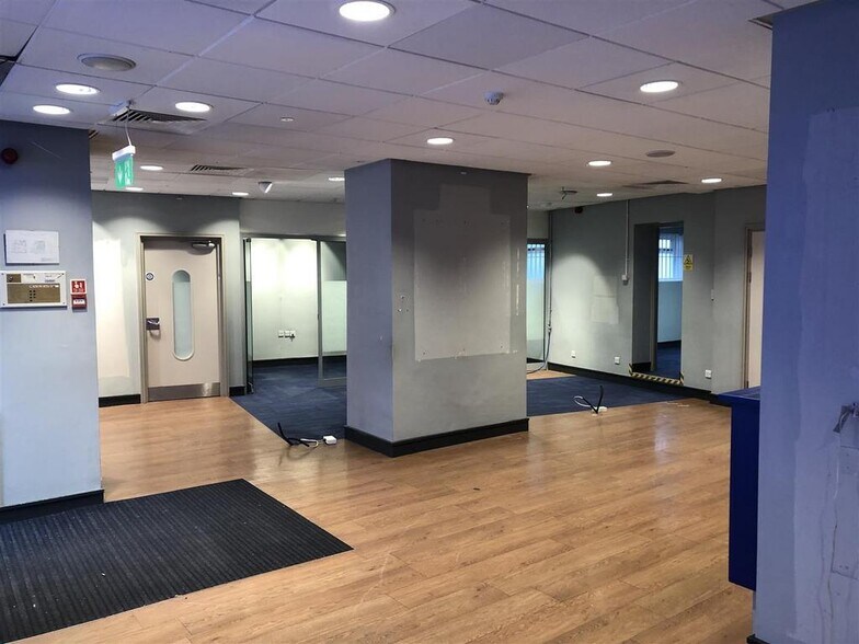 24-25 Bridge St, Spalding à louer - Photo du bâtiment - Image 2 de 10