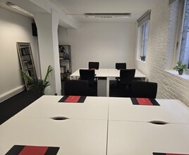 10 Whites Row, Londres à louer Photo intérieure- Image 1 de 4