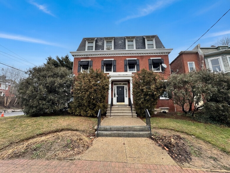 131 W 18th St, Wilmington, DE for sale - Primary Photo - Image 1 of 12