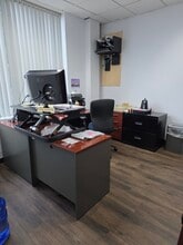 301 Science Dr, Moorpark, CA for lease Interior Photo- Image 2 of 6