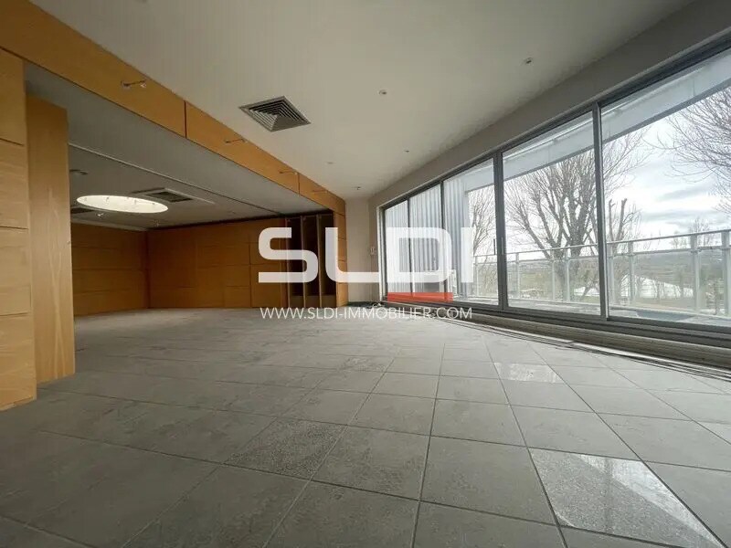 113 Chemin Du Milon, Brindas for lease Primary Photo- Image 1 of 8