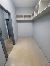 17728 66 Av, Surrey, BC for lease Interior Photo- Image 2 of 12