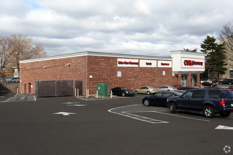 7720-7734 Bustleton Ave, Philadelphia, PA for lease - Building Photo - Image 2 of 4