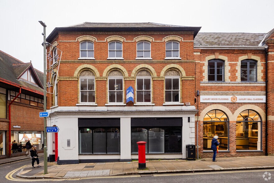 12 North St, Guildford à louer - Photo du bâtiment - Image 2 de 2