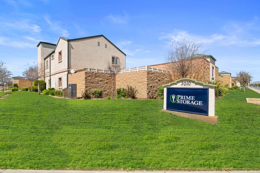 3010 N Perris Blvd, Perris, CA à louer - Photo du bâtiment - Image 1 de 5