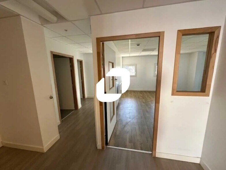 Office in Saint-Germain-en-Laye for lease - Building Photo - Image 3 of 14