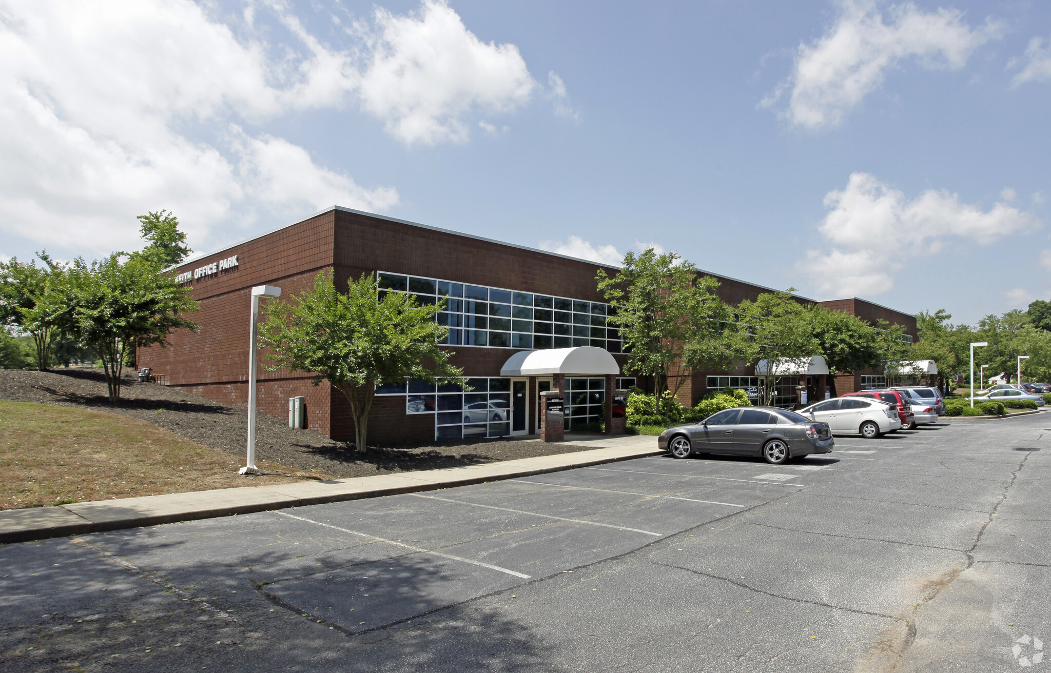 5 Century Dr, Greenville, SC à vendre Photo principale- Image 1 de 1