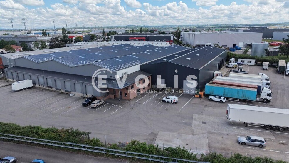 8 Avenue De L'Industrie, Corbas for lease - Building Photo - Image 2 of 10