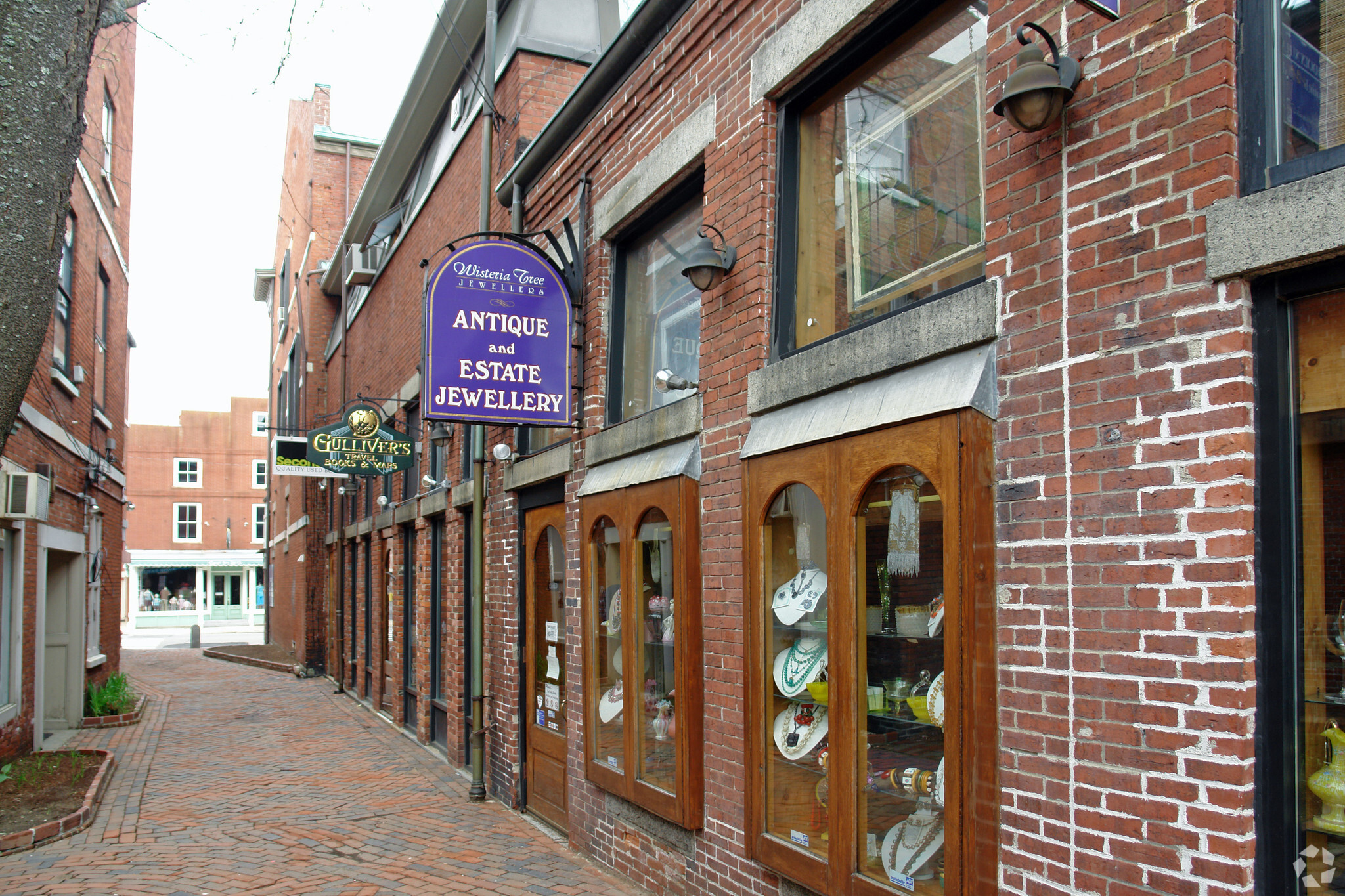 9 Commercial Aly, Portsmouth, NH à vendre Photo du bâtiment- Image 1 de 1